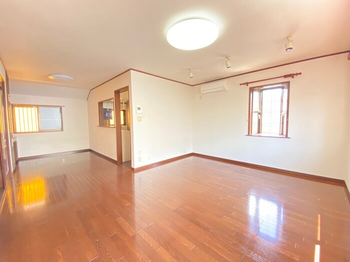 物件内観写真8　(居室)