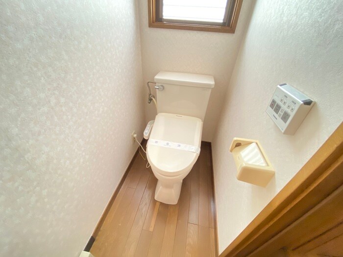 物件内観写真15　(トイレ)