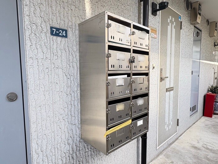 物件外観写真4　(建物設備)