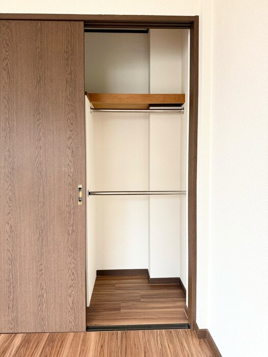 物件内観写真12　(収納)