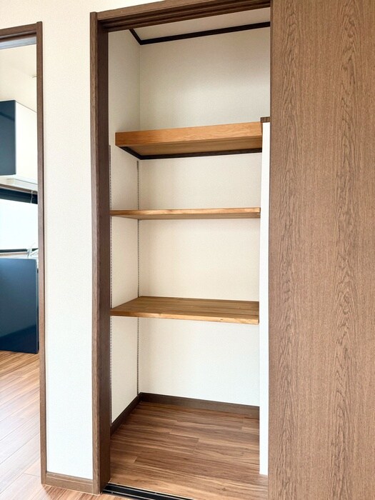 物件内観写真21　(収納)