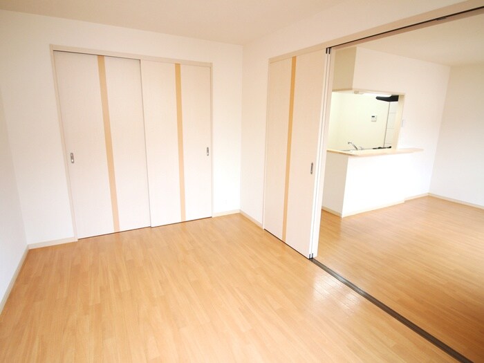 物件内観写真9　(居室)