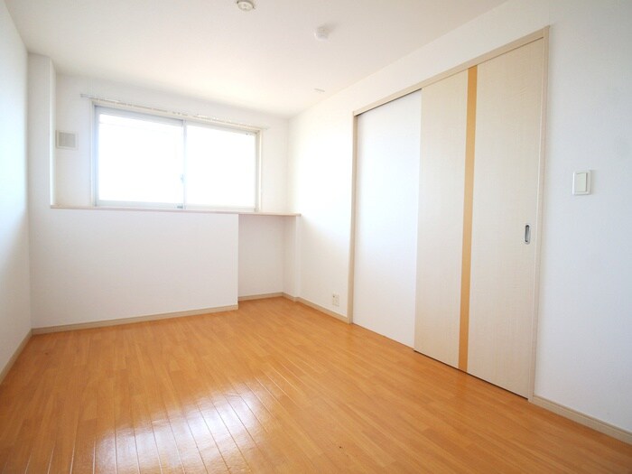 物件内観写真10　(室内からの展望)