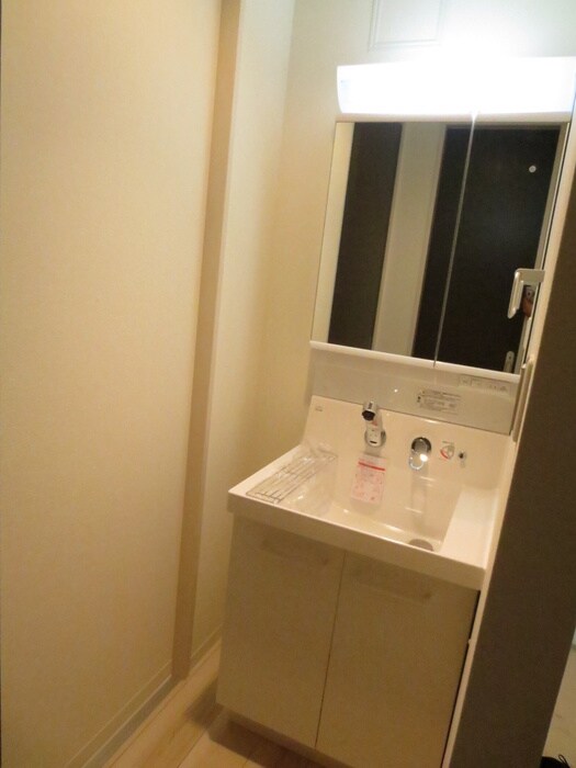 物件内観写真8　(洗面)