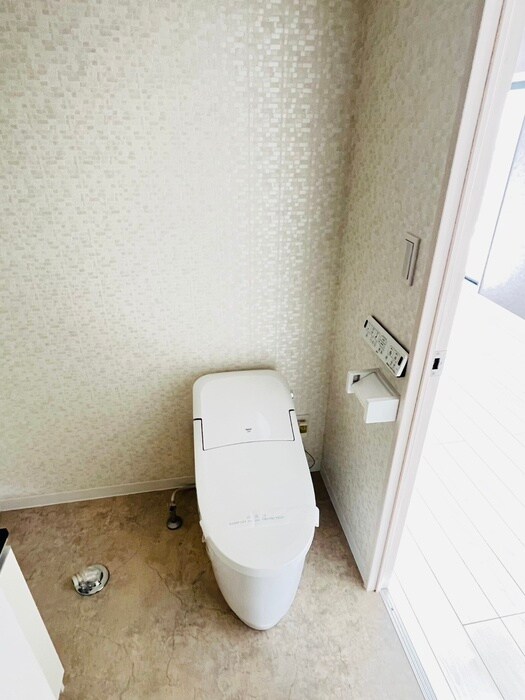 物件内観写真14　(トイレ)