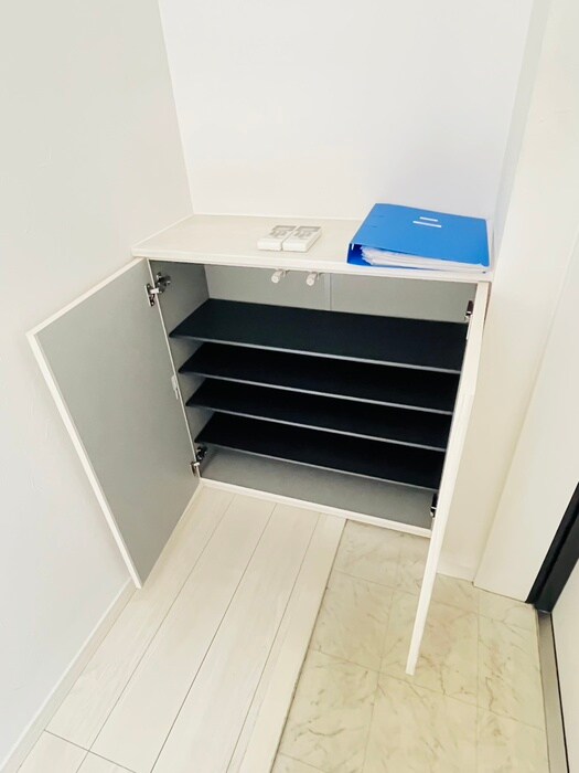 物件内観写真18　(靴箱)
