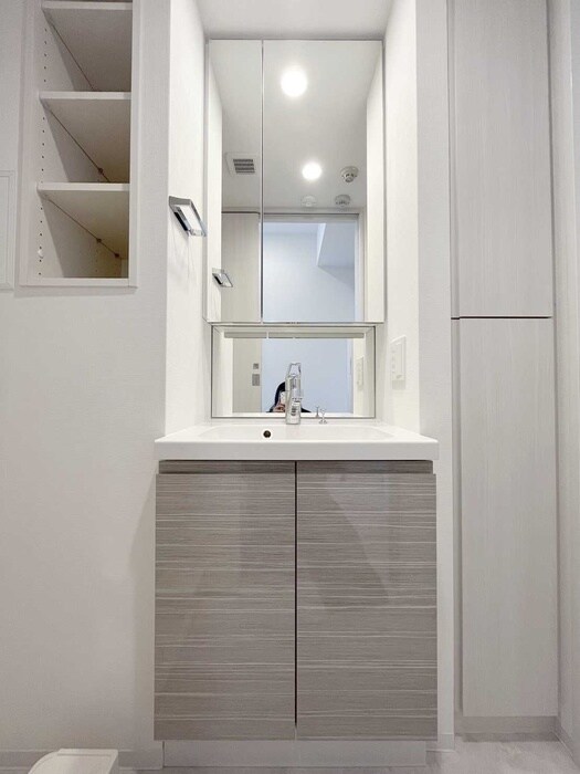 物件内観写真11　(洗面)