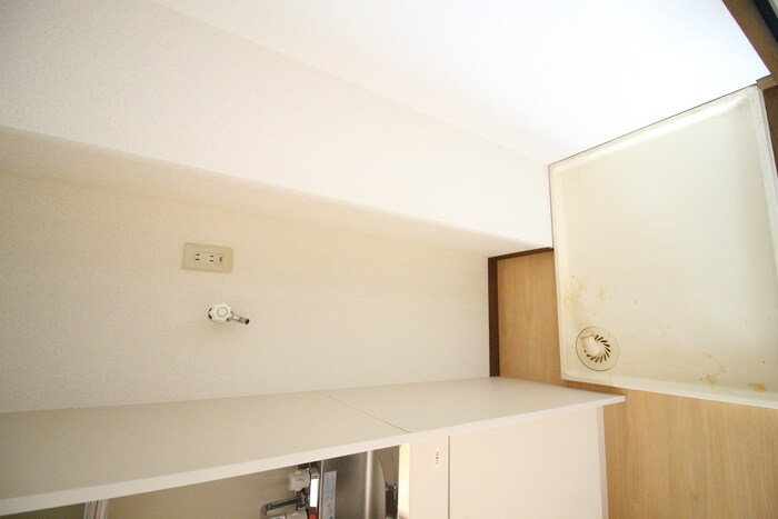 物件内観写真18　(洗濯機置場)