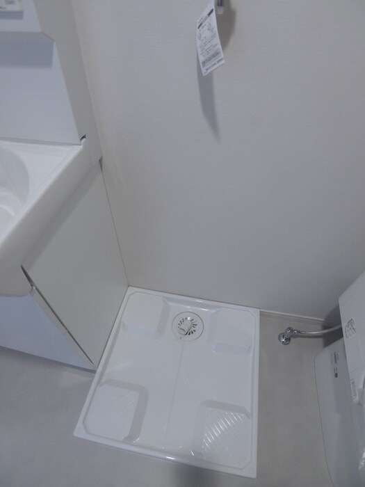 物件内観写真12　(洗濯機置場)