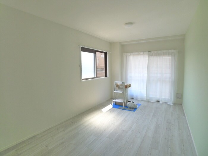 物件内観写真9　(居室)