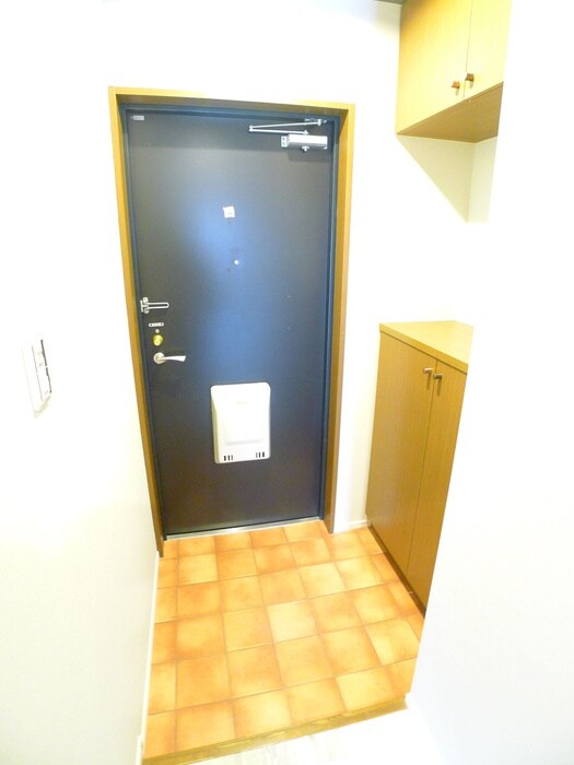 物件内観写真17　(玄関)