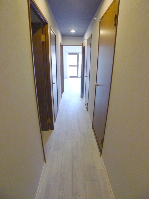 物件内観写真20　(廊下)