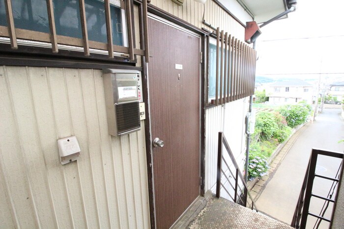 物件内観写真12　(洗濯機置場)