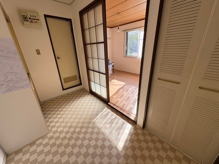 物件内観写真11　(居室)