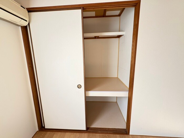 物件内観写真16　(収納)