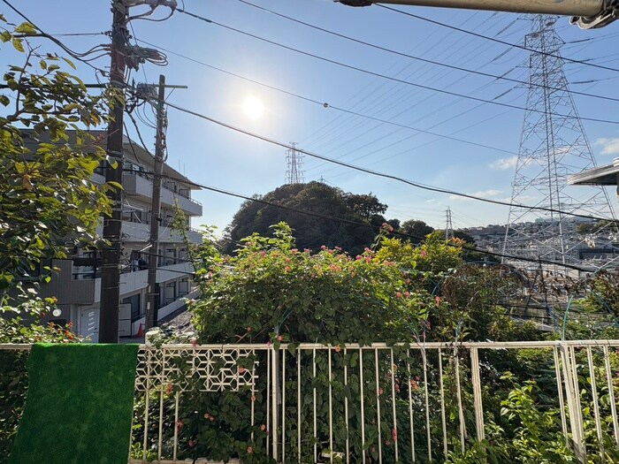 物件内観写真18　(室内からの展望)