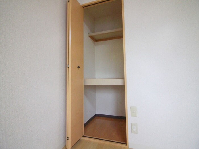 物件内観写真10　(収納)