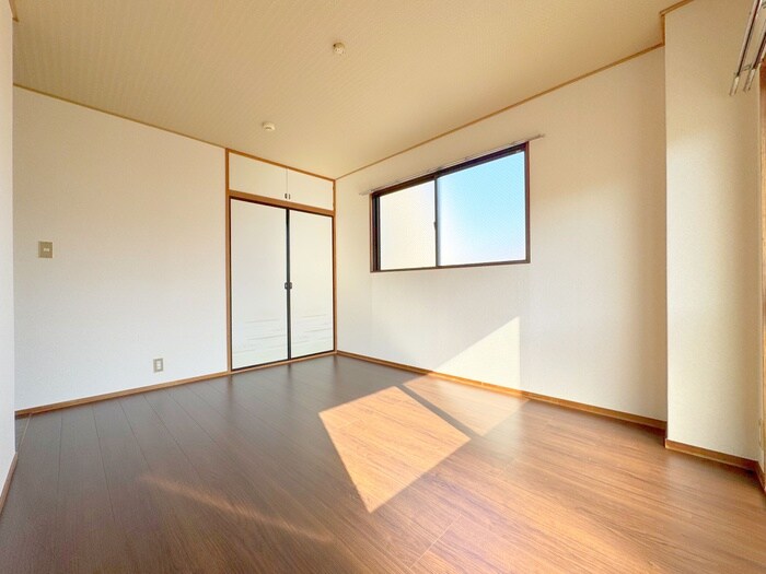 物件内観写真8　(居室)