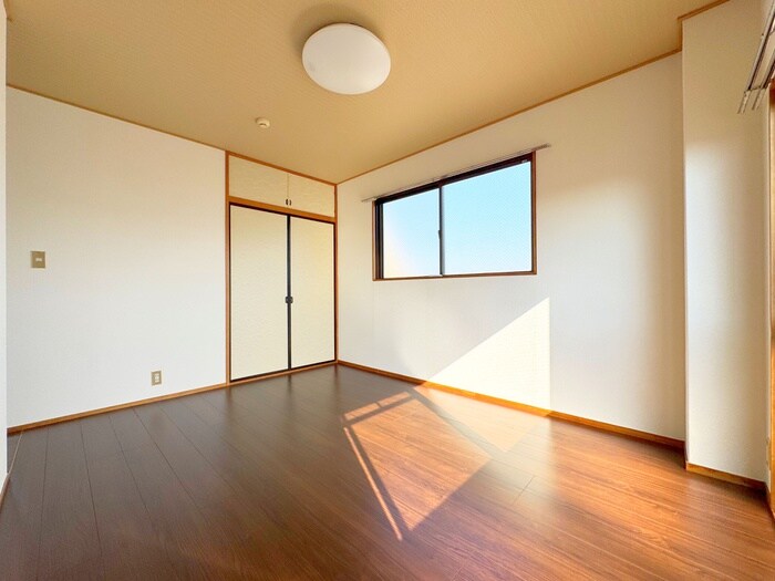 物件内観写真8　(居室)