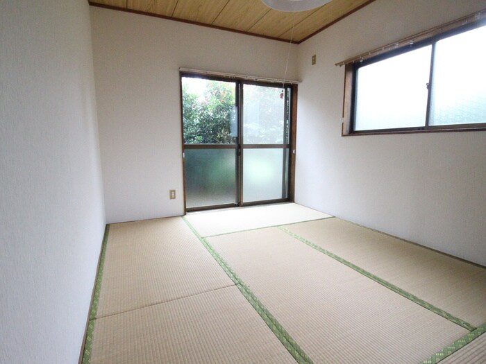 物件内観写真4　(居室)