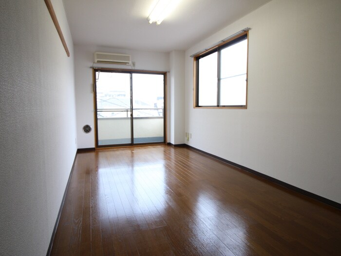 物件内観写真10　(居室)