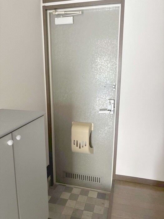 物件内観写真18　(玄関)