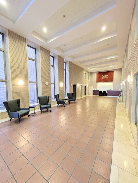 物件外観写真6　(エントランス部分)