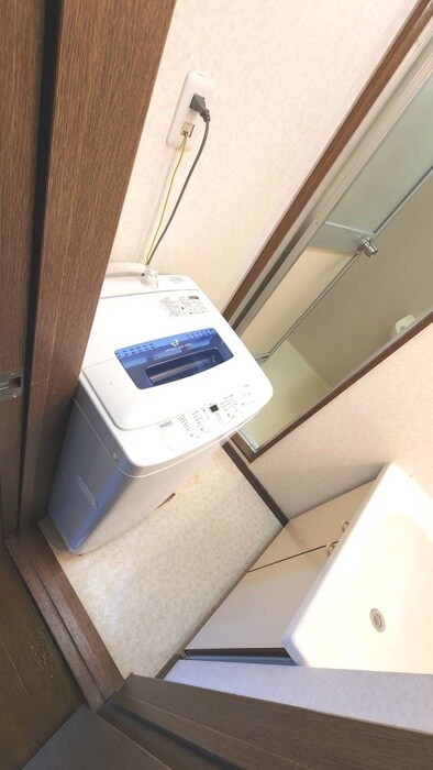 物件内観写真17　(洗濯機置場)