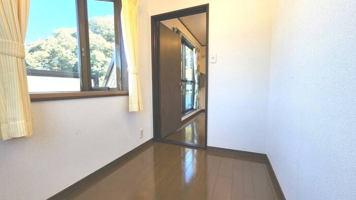 物件内観写真18　(居室)