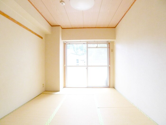 物件内観写真18　(居室)