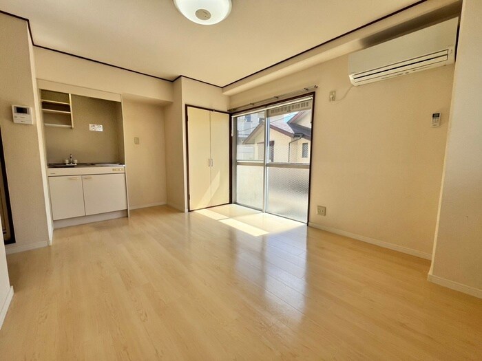 物件内観写真8　(居室)