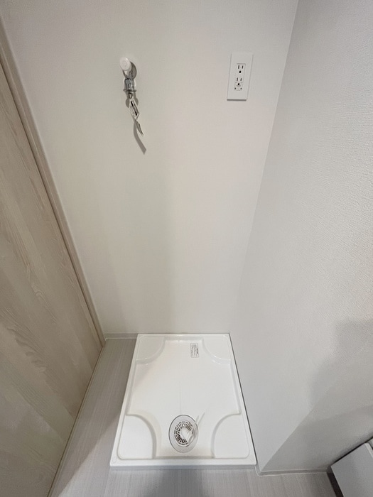 物件内観写真15　(洗濯機置場)