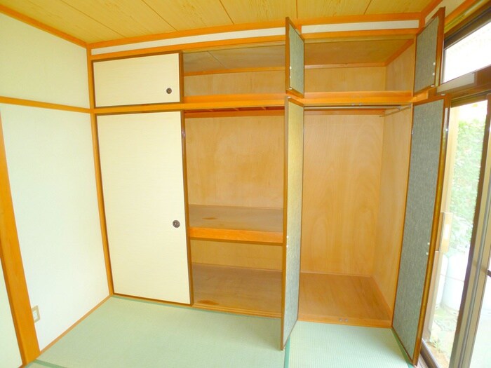 物件内観写真12　(収納)