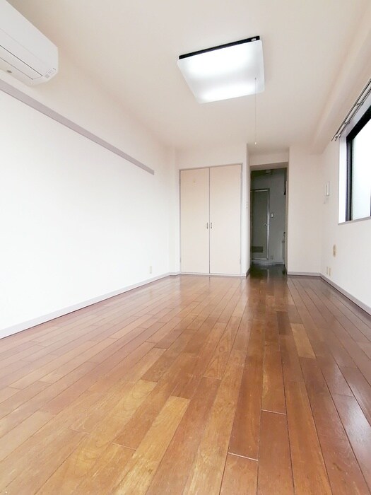 物件内観写真10　(室内からの展望)