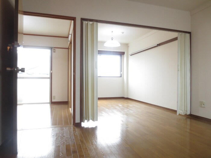 物件内観写真10　(居室)