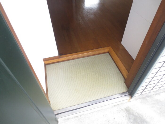 物件内観写真14　(玄関)