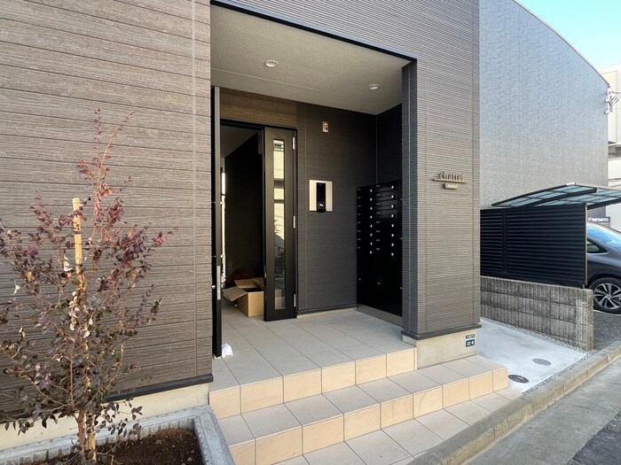 chattet(ｼｬﾄｯﾄ/猫と一緒に)のエントランス部分