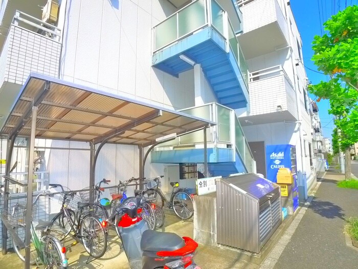 物件外観写真3　(駐輪場)