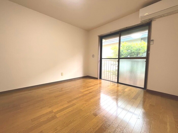 物件内観写真6　(居室)