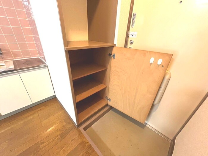 物件内観写真11　(靴箱)