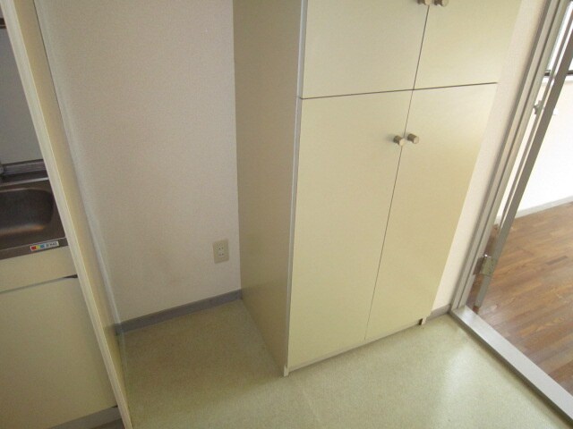 物件内観写真13　(収納)