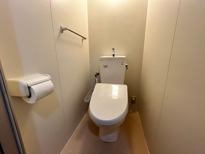 物件内観写真14　(トイレ)