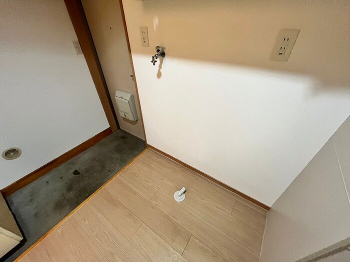 物件内観写真20　(洗濯機置場)