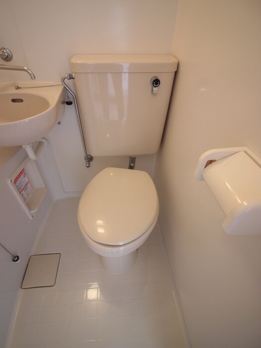 物件内観写真15　(トイレ)