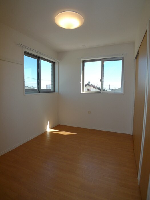 物件内観写真9　(居室)