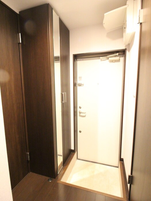 物件内観写真15　(玄関)