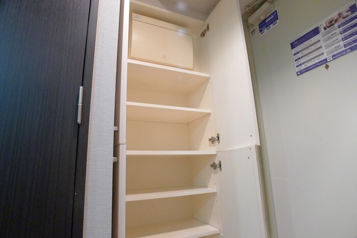 物件内観写真10　(靴箱)