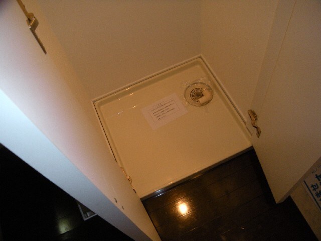 物件内観写真14　(洗濯機置場)