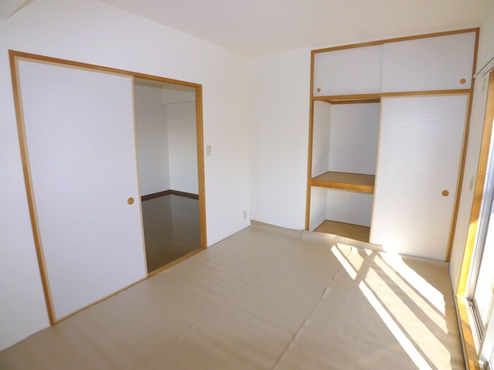 物件内観写真10　(居室)