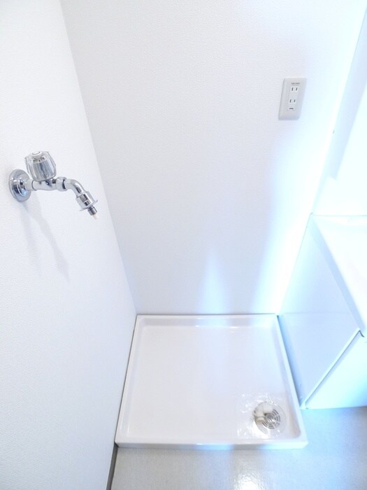 物件内観写真15　(洗濯機置場)